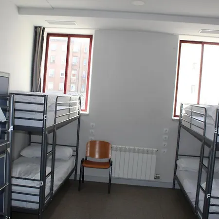 Mola! Vandrarhem Burgo