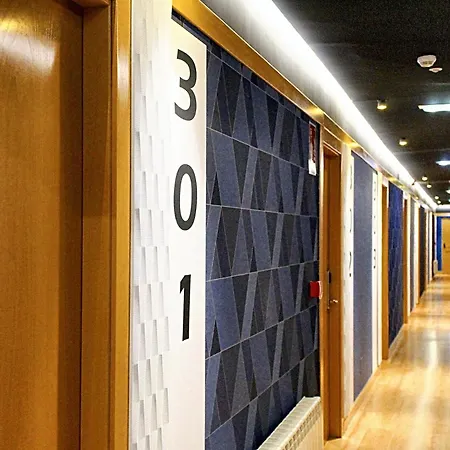 بيت شباب Mola! *